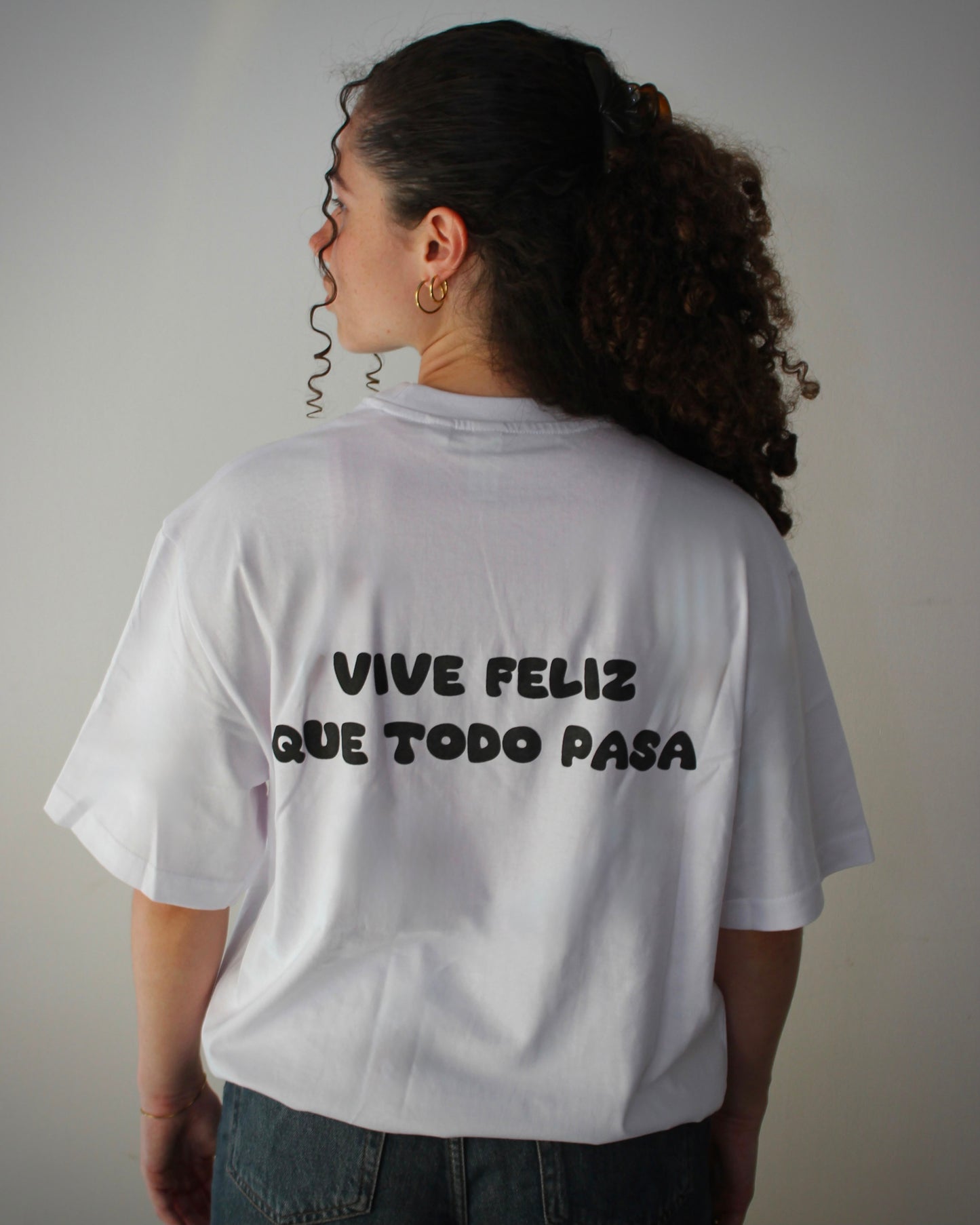 t-shirt SGM x VIVE FELIZ QUE TODO PASA